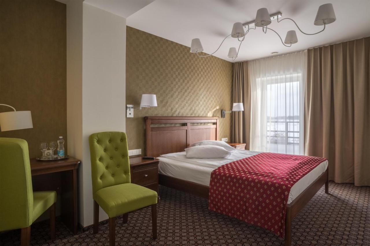 Hotel Sinchronas Telšiai Esterno foto
