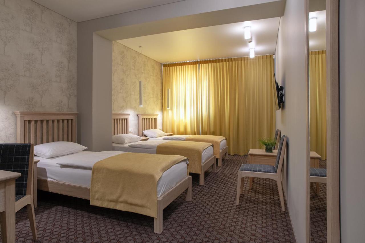Hotel Sinchronas Telšiai Esterno foto