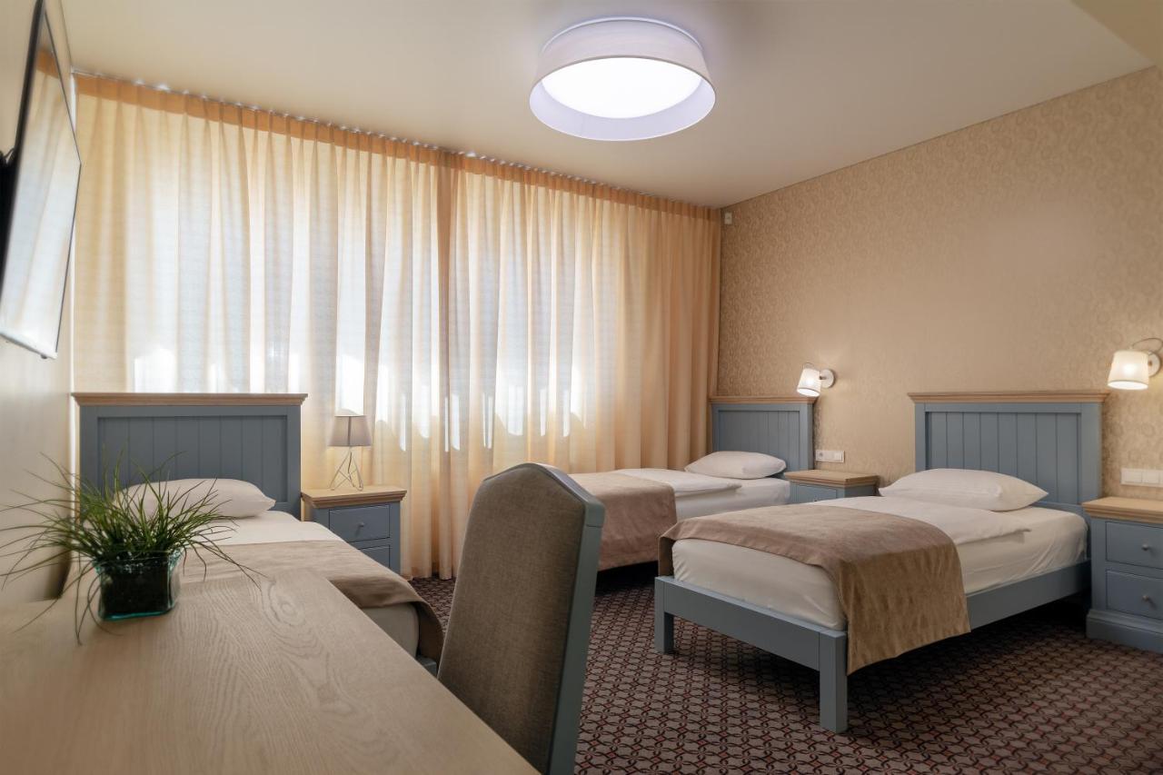 Hotel Sinchronas Telšiai Esterno foto