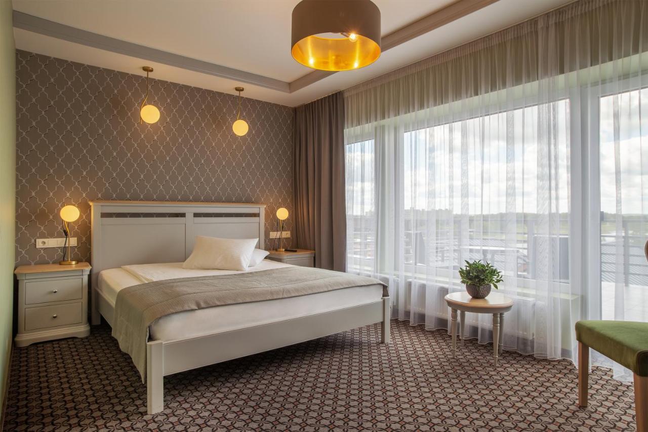 Hotel Sinchronas Telšiai Esterno foto