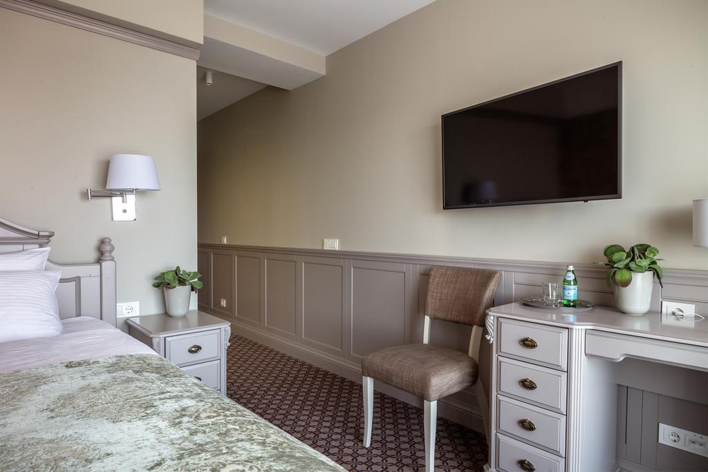 Hotel Sinchronas Telšiai Esterno foto
